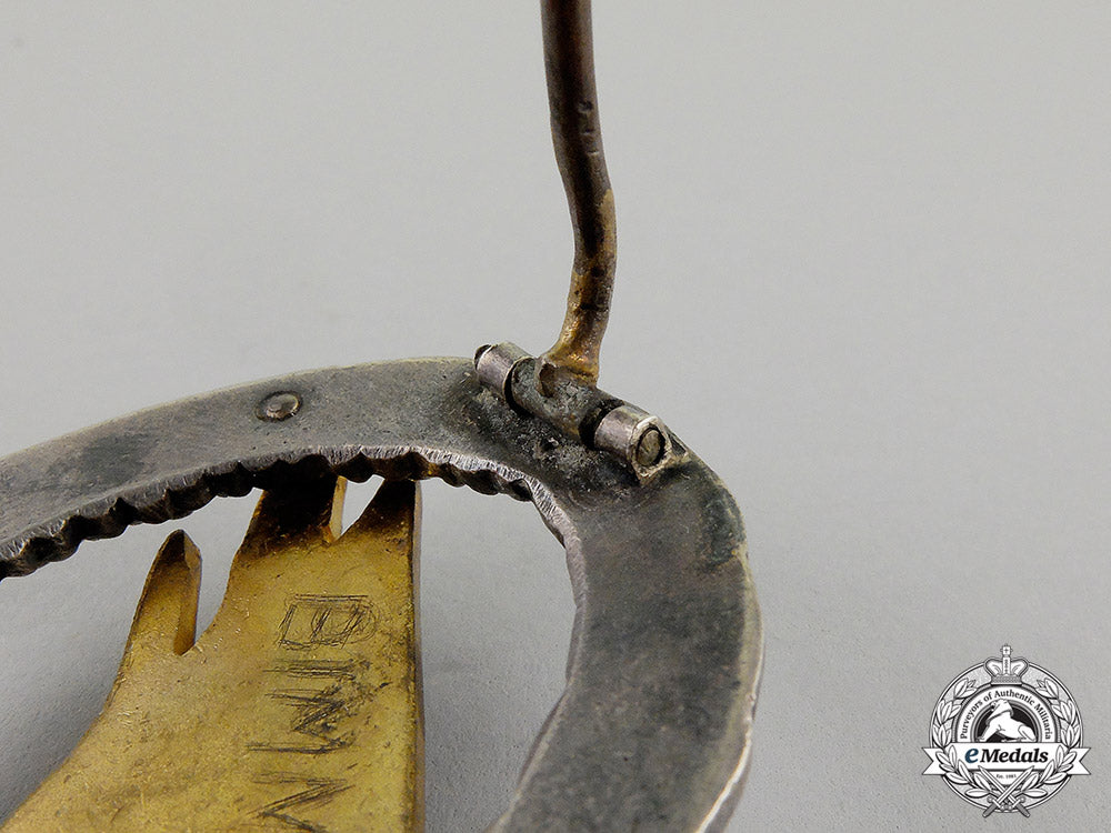 germany._a_luftwaffe_fallschirmjäger_badge_by_c.e._juncker_of_berlin_c17-7721