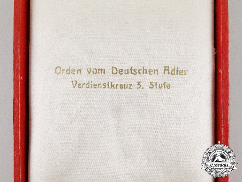 germany._a3_rd_grade_order_of_the_german_eagle_by_deschler_in_its_case_of_issue_c17-7748