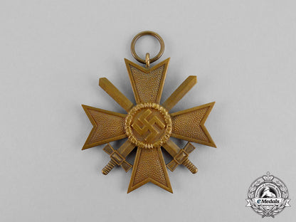 germany._a_mint_war_merit_cross2_nd_class_with_swords_in_its_scarce_ldo_case_c17-7811