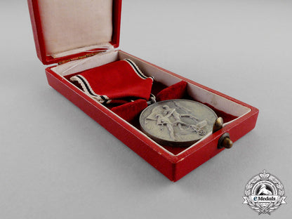 germany._a1938_austria_anschluss_medal_in_its_presentation_case_of_issue_c17-7851