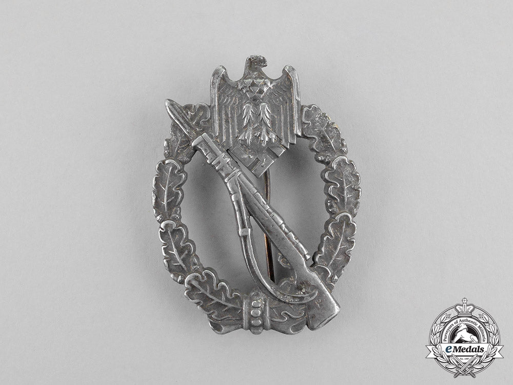 germany._a_second_war_period_silver_grade_infantry_assault_badge_c17-7863