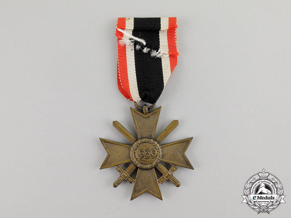 germany._a_war_merit_cross_second_class_with_swords_c17-789_1
