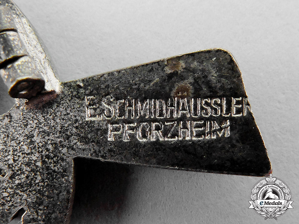 germany._a_german_district_leader_marksmanship_badge_c17-7909