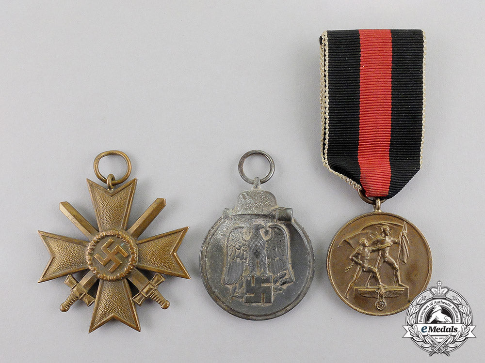 germany._three_wartime_period_medals,_awards,_and_decorations_c17-815_2
