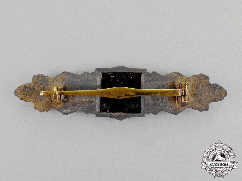 germany._a_gold_grade_close_combat_clasp_by_f._linden;_soldered_hinge_type_c17-8369