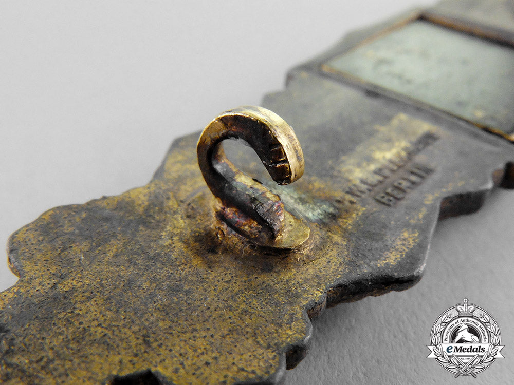 germany._a_gold_grade_close_combat_clasp_by_f._linden;_soldered_hinge_type_c17-8372