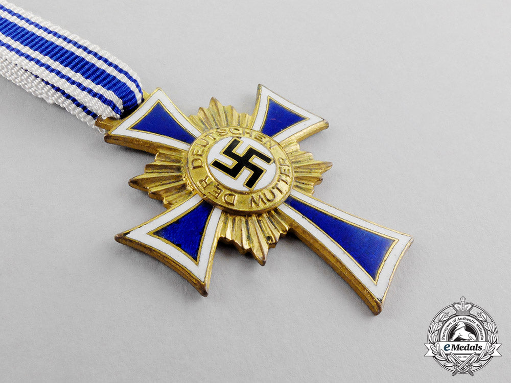 germany._a_gold_grade_cross_of_honour_of_the_german_mother_c17-8465