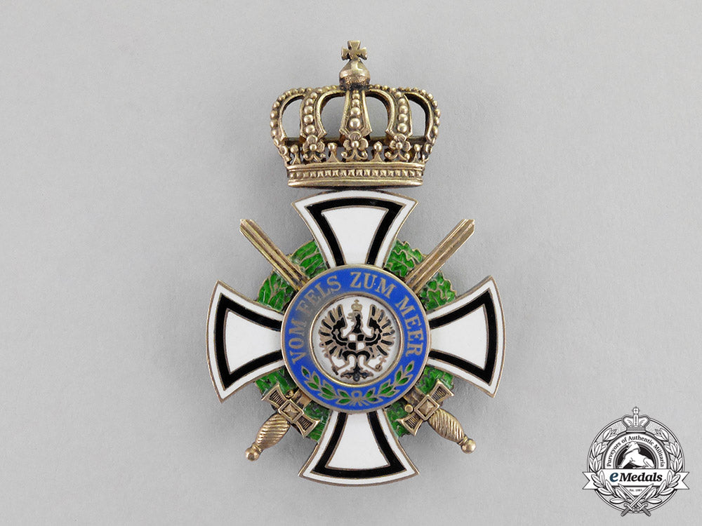 prussia._a1916-1918_issue_royal_houseorder_of_hohenzollern_knight’s_cross_with_swords_c17-8542