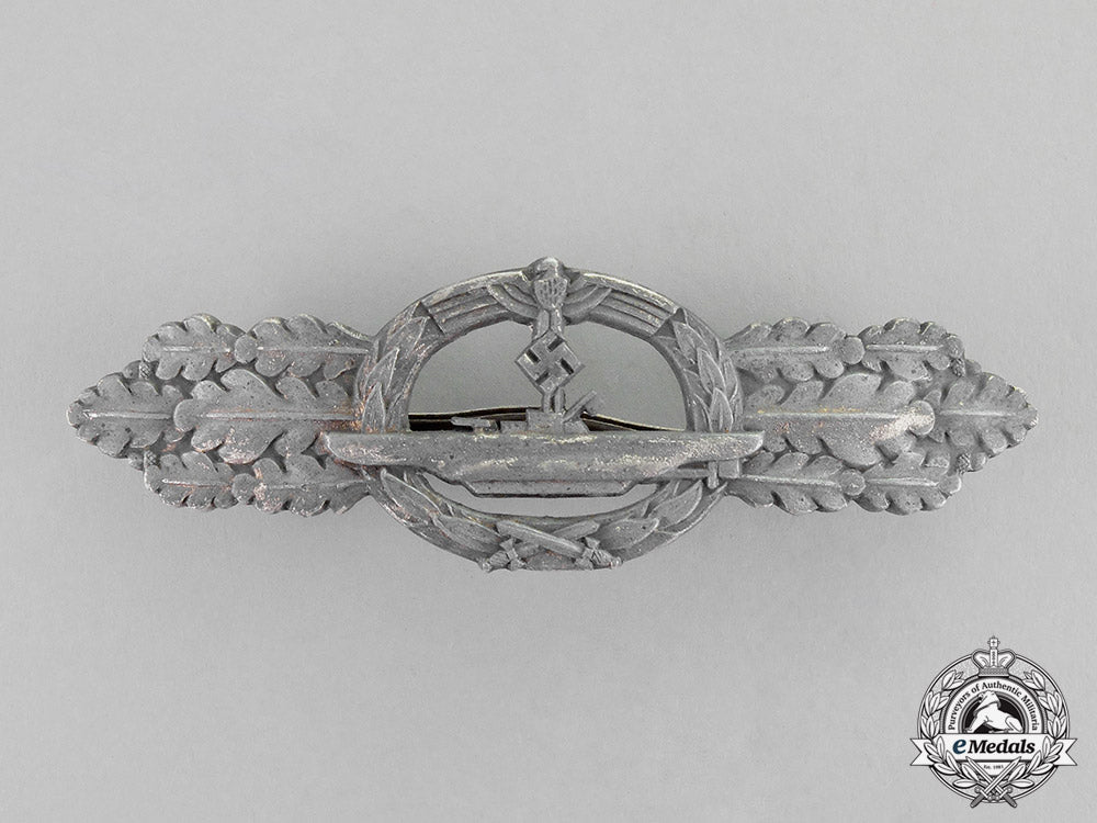 germany._a_textbook_silver_grade_submarine_front_clasp_by_schwerin_of_berlin_c17-8559