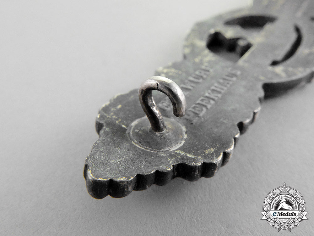 germany._a_textbook_silver_grade_submarine_front_clasp_by_schwerin_of_berlin_c17-8564