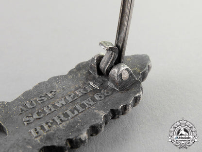 germany._a_textbook_silver_grade_submarine_front_clasp_by_schwerin_of_berlin_c17-8565
