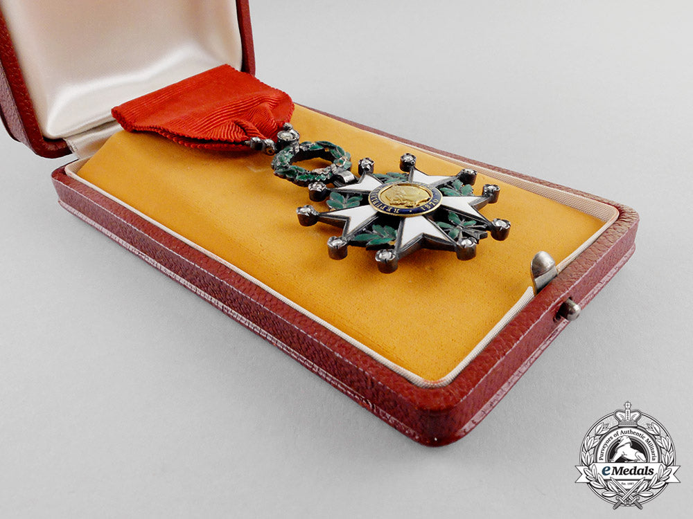 france,_third_republic._a_legion_d'honneur,_knight,_c.1880,_with_diamonds_c17-8589