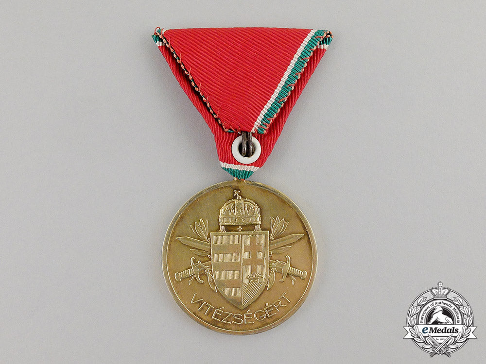 hungary,_kingdom._a_bravery_medal,_gold_grade,_c.1942_c17-868_1_1