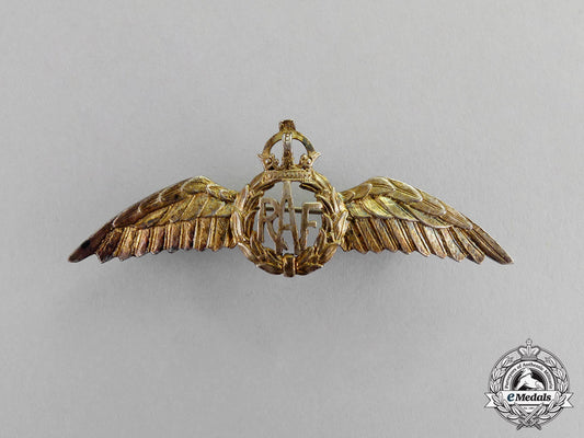 united_kingdom._a_royal_air_force(_raf)_sweetheart_badge,_c.1941_c17-8847