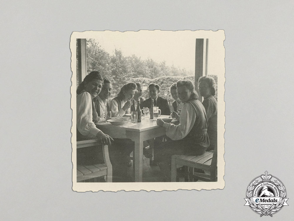 germany.7_photos_of_women_of_ns-_frauenschaft_c17-8893