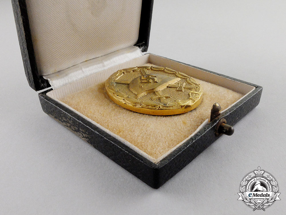 germany._a_gold_grade_wound_badge_by_the_official_vienna_state_mint_c17-900