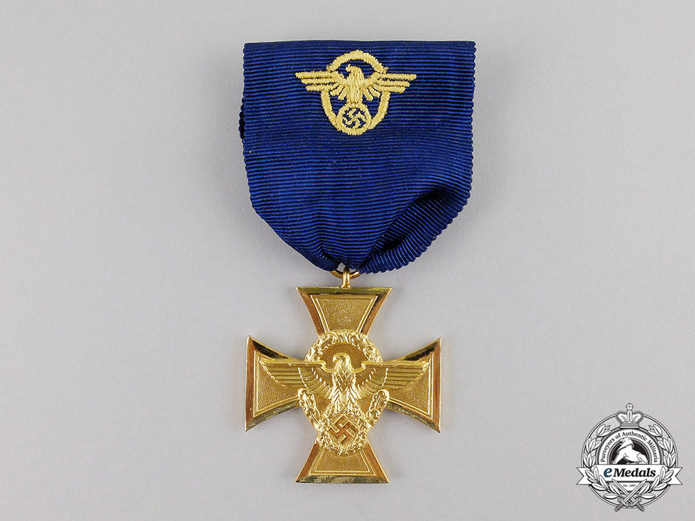 germany._a_mint_third_reich_period_police25-_year_long_service_cross_in_its_presentation_case_c17-900_1_1
