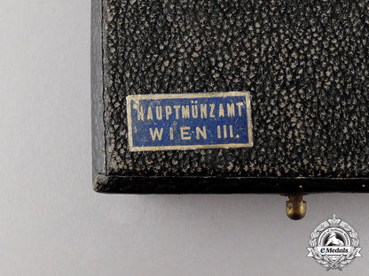 germany._a_gold_grade_wound_badge_by_the_official_vienna_state_mint_c17-905