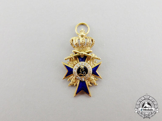 bavaria._an_order_of_military_merit,_miniature_officer’s_cross_in_gold_with_flames_c17-908_1