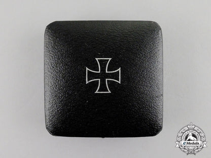 germany._an_iron_cross1939_first_class_in_ldo_case_of_issue_c17-939