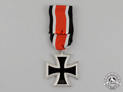 germany,_republic._a_mint_iron_cross1939_second_class,_alternative1957_version_c18-012301
