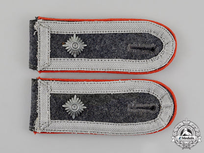 germany._a_mint_set_of_matching_luftwaffe_flak_feldwebel_rank_shoulder_straps_c18-012328