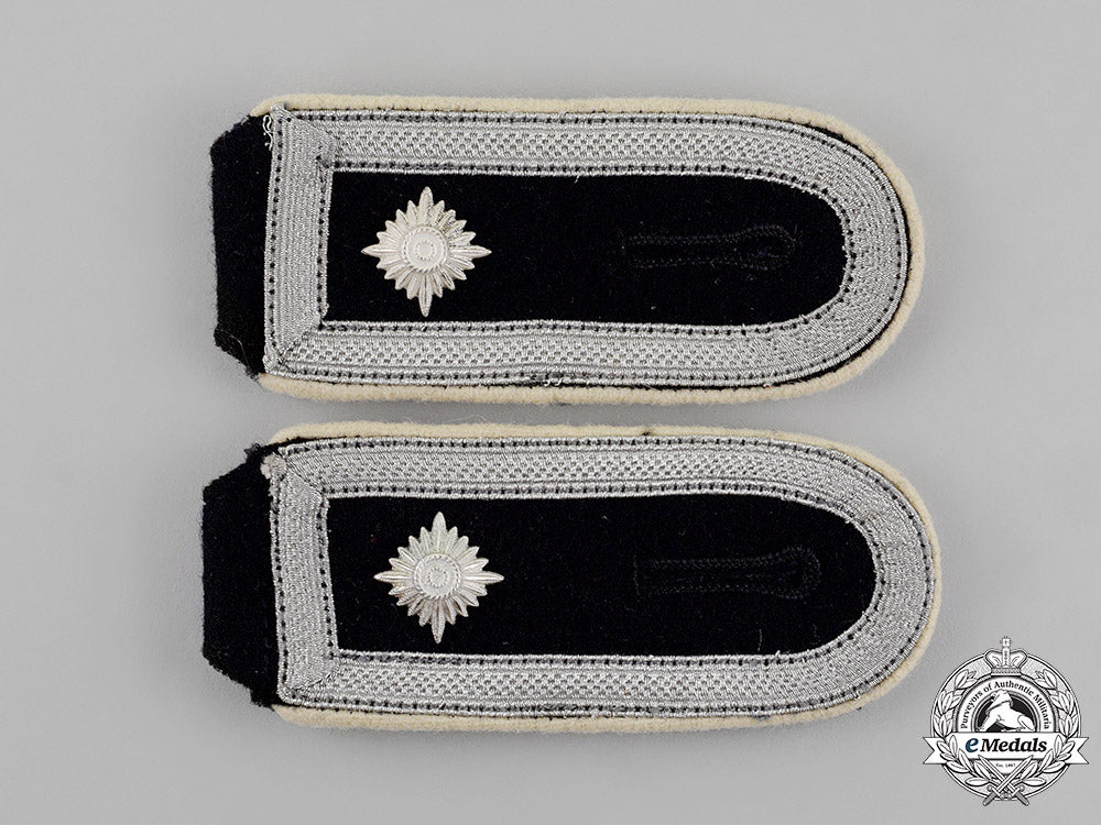 germany._a_mint_set_of_luftwaffe“_hermann_goering”_p._division_feldwebel_rank_shoulder_straps_c18-012332