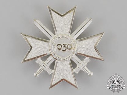 germany,_republic._a_war_merit_cross_first_class_with_swords,_alternative1957_version_c18-012338