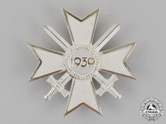 germany,_republic._a_war_merit_cross_first_class_with_swords,_alternative1957_version_c18-012338
