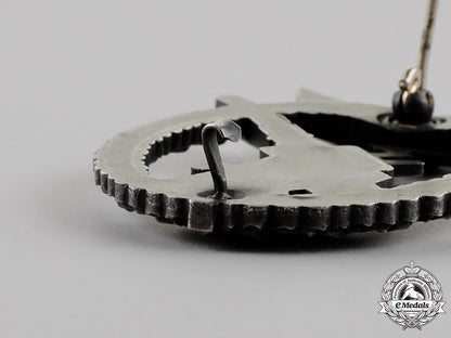 germany._a_mint_luftwaffe_flak_badge,_c.1942_c18-012366