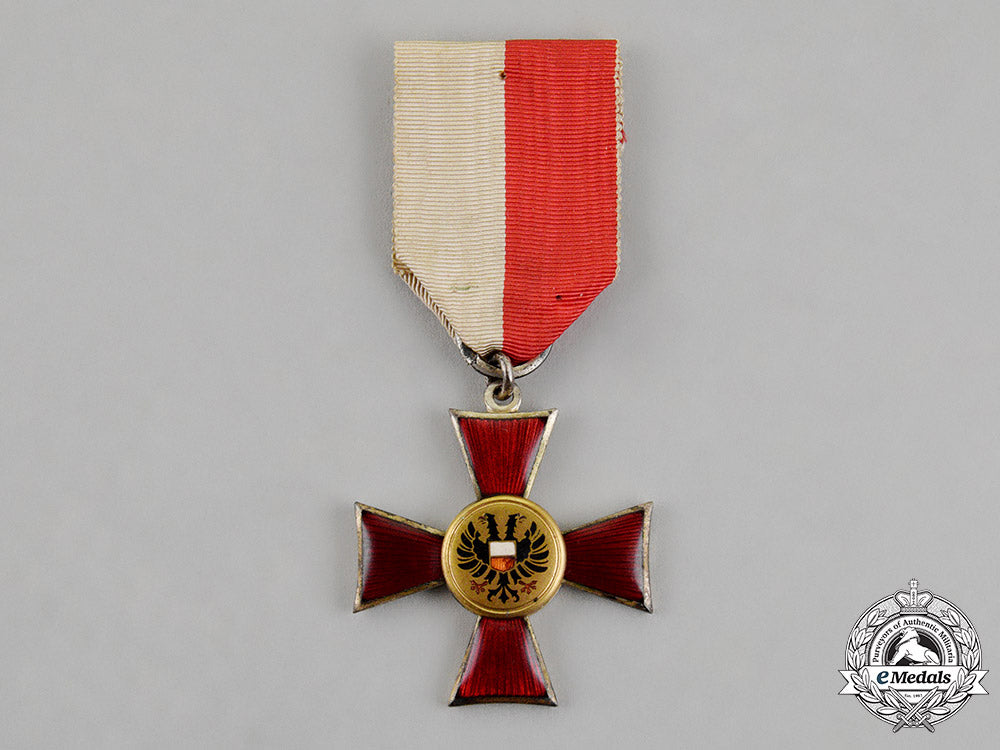lübeck._a_hanseatic_cross,_c.1915_c18-012432