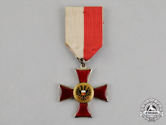 lübeck._a_hanseatic_cross,_c.1915_c18-012432