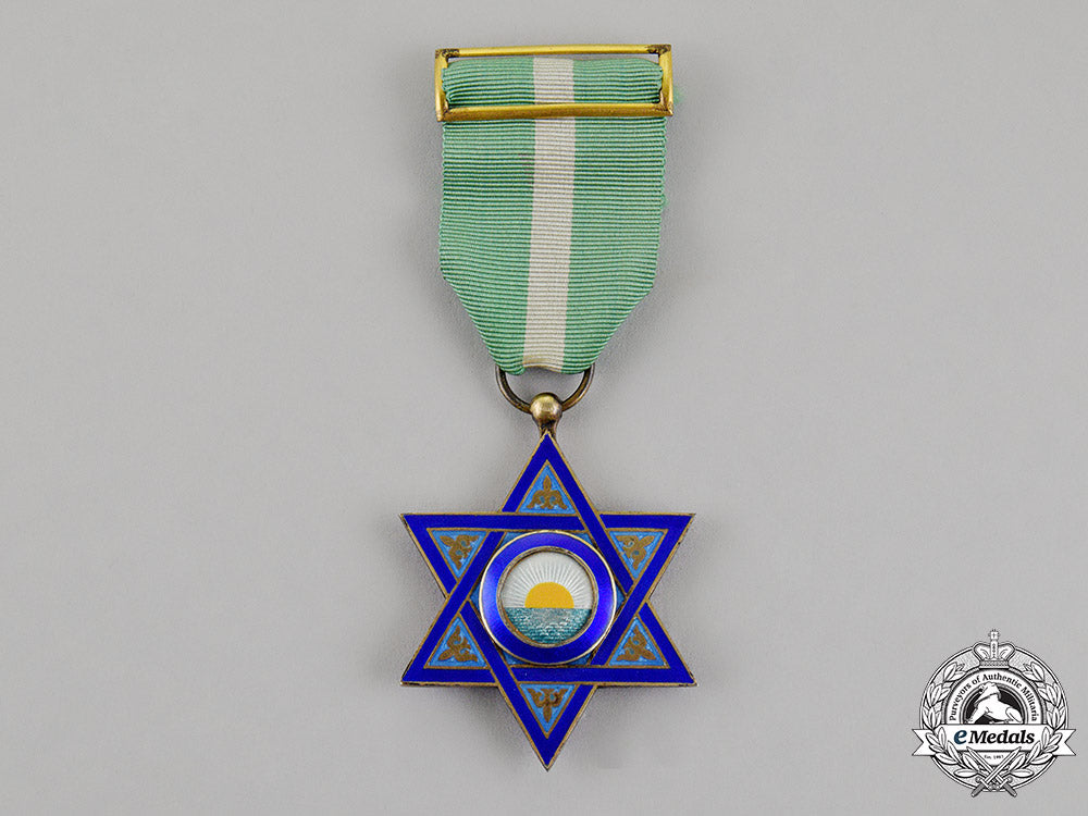 morocco,_spanish_protectorate._an_order_of_mehdauia,_breast_badge,_c.1930_c18-012461