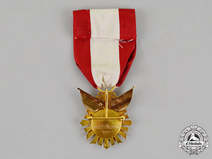 united_states._a_colonial_daughters_of_the_seventeenth_century_badge_in_gold,_c.1900_c18-012569