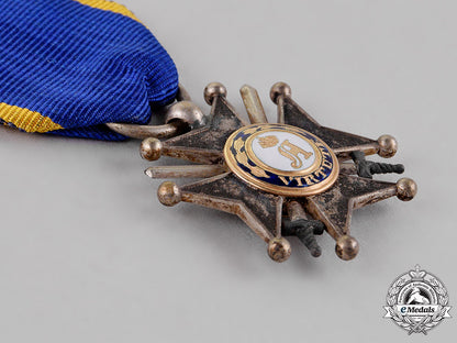 nassau,_an_order_of_adolph,4_th_class_badge_with_swords,_c.1860_c18-012607