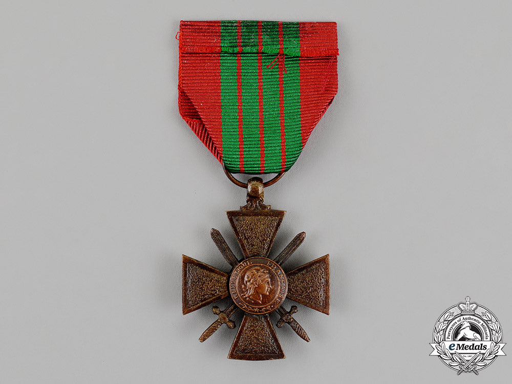 france,_occupied_italy._a_croix_de_guerre,_very_scarce,_c.1944_c18-013403