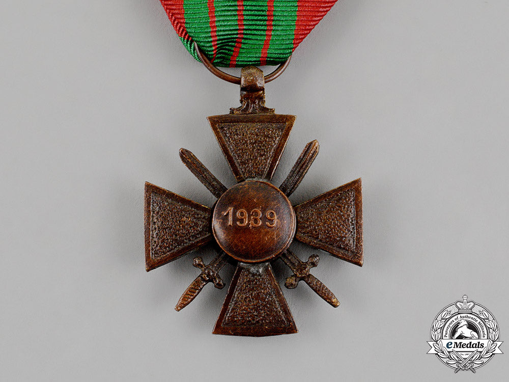 france,_occupied_italy._a_croix_de_guerre,_very_scarce,_c.1944_c18-013404
