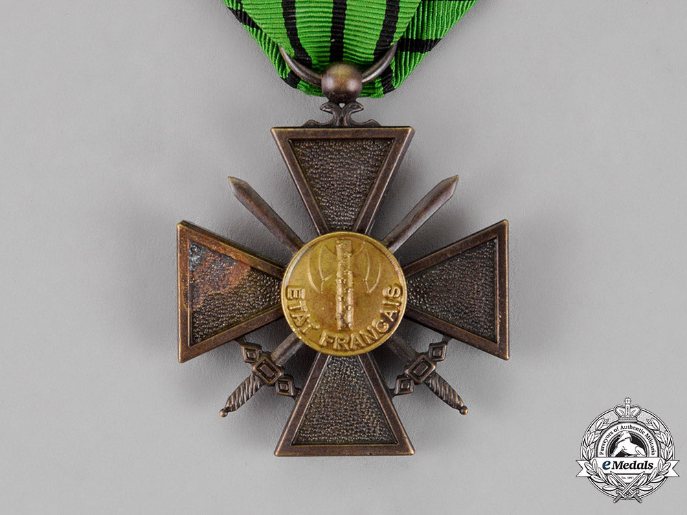 france,_vichy_government._an(_etat_française)_vichycroix_de_guerre,_c.1944_c18-013432
