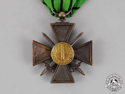 france,_vichy_government._an(_etat_française)_vichycroix_de_guerre,_c.1944_c18-013432