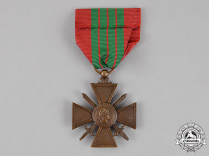 france,_republic._a_croix_de_guerre1939_with_box_c18-013454