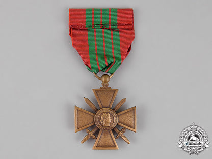 france,_republic._a_croix_de_guerre,1939-1945_c18-013462