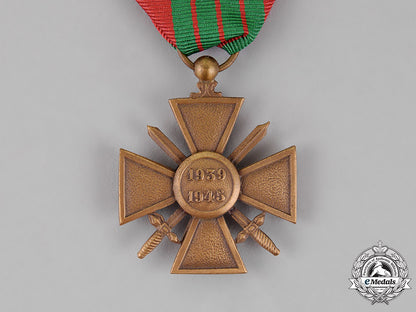 france,_republic._a_croix_de_guerre,1939-1945_c18-013464