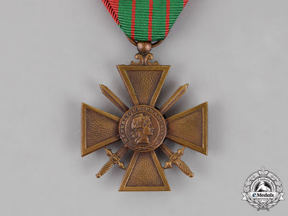 france,_republic._a_croix_de_guerre,1939-1945_c18-013468