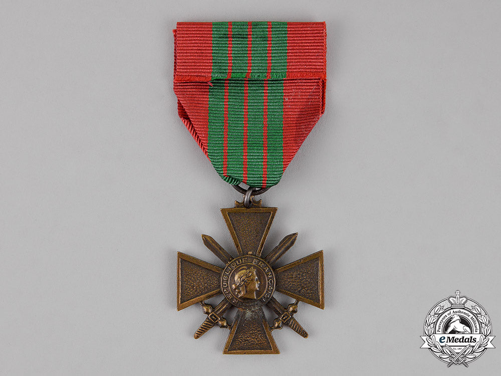 france,_republic._a_croix_de_guerre,_field_made_c18-013477