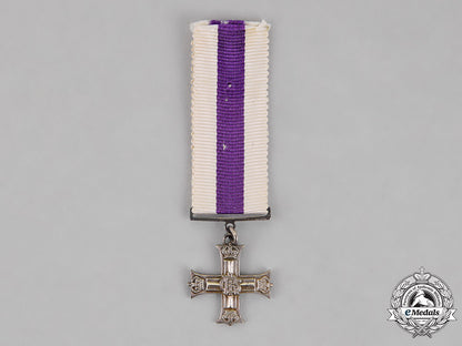 united_kingdom._a_miniature_george_v_military_cross_c18-013618