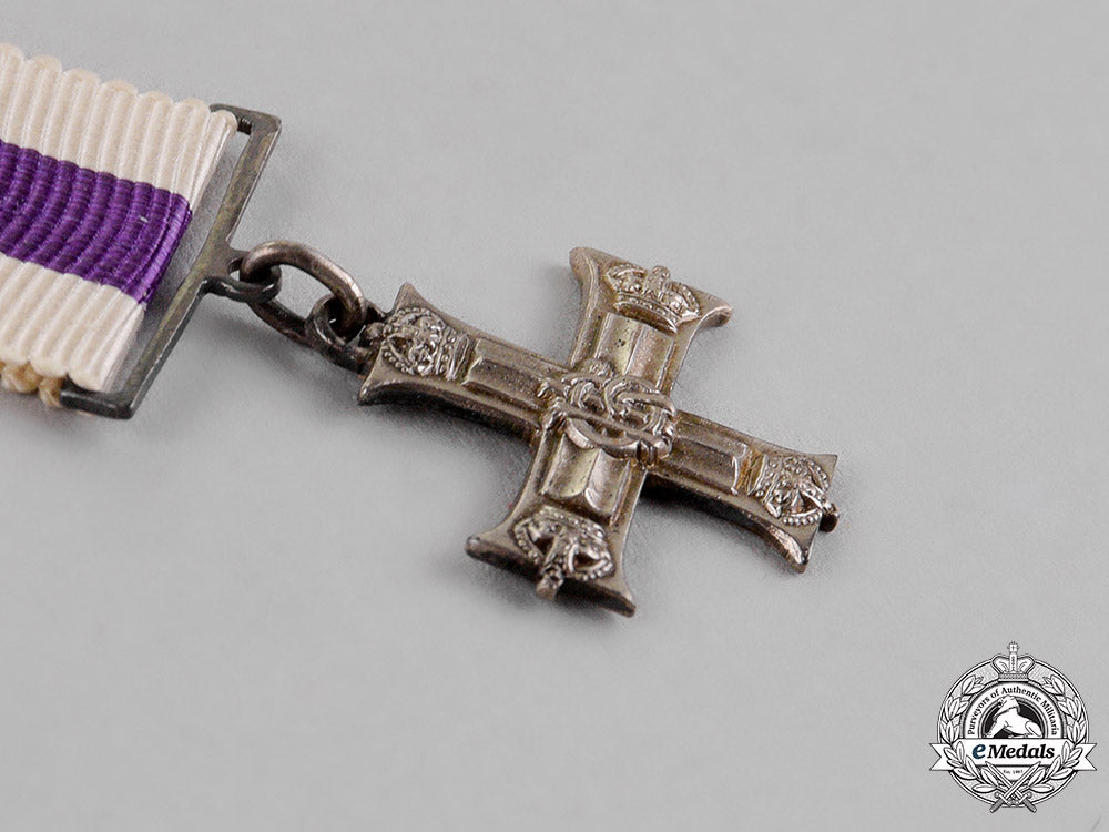 united_kingdom._a_miniature_george_v_military_cross_c18-013620