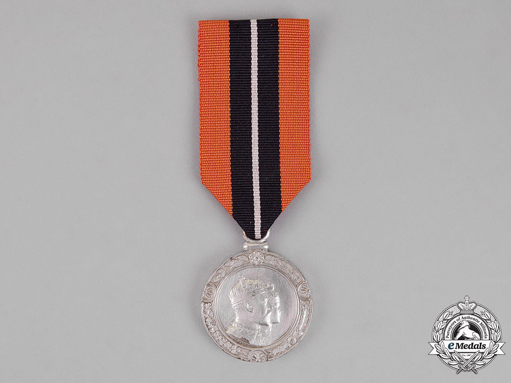 united_kingdom._a_king_edward_vii_coronation_medal(_mayors_and_provosts)1902_c18-013657_1_1
