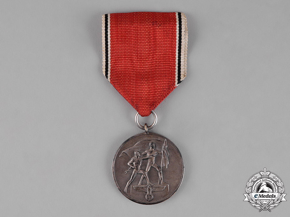 germany._an_austrian_anschluss_medal_in_its_presentation_case_of_issue,_c.1938_c18-013839
