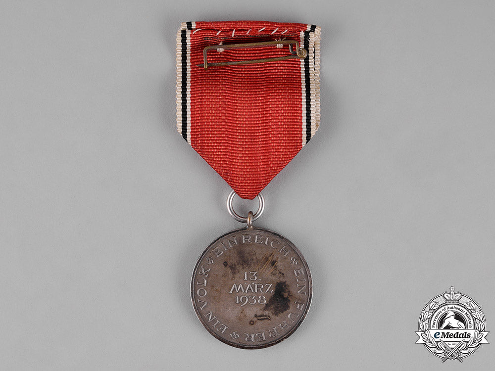 germany._an_austrian_anschluss_medal_in_its_presentation_case_of_issue,_c.1938_c18-013842
