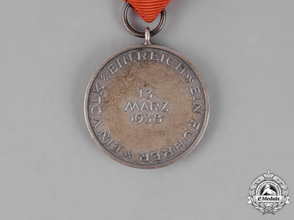 germany._an_austrian_anschluss_medal_in_its_presentation_case_of_issue,_c.1938_c18-013851